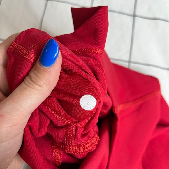 Lululemon Red Wunder Unders - Picture 4 of 4